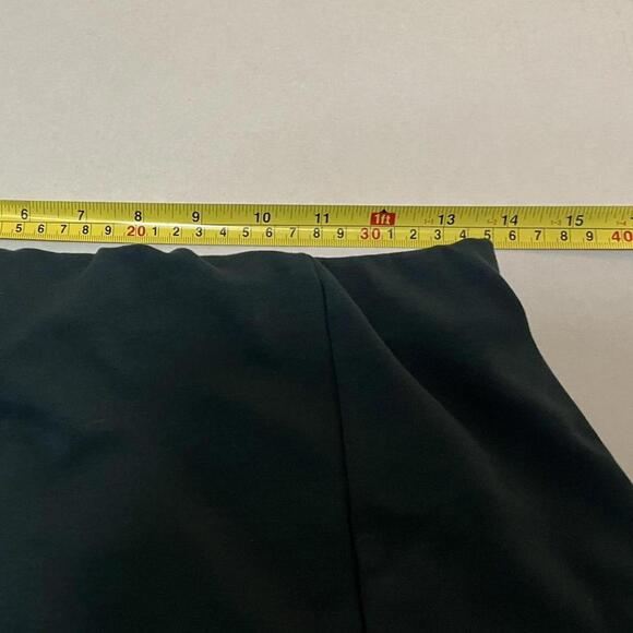 Dark green mini skirt with slit - Picture 5 of 8